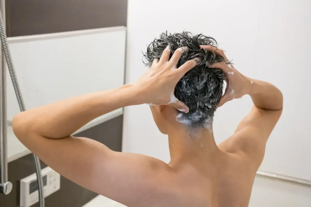AGAを悪化させる薄毛・抜け毛の原因は？